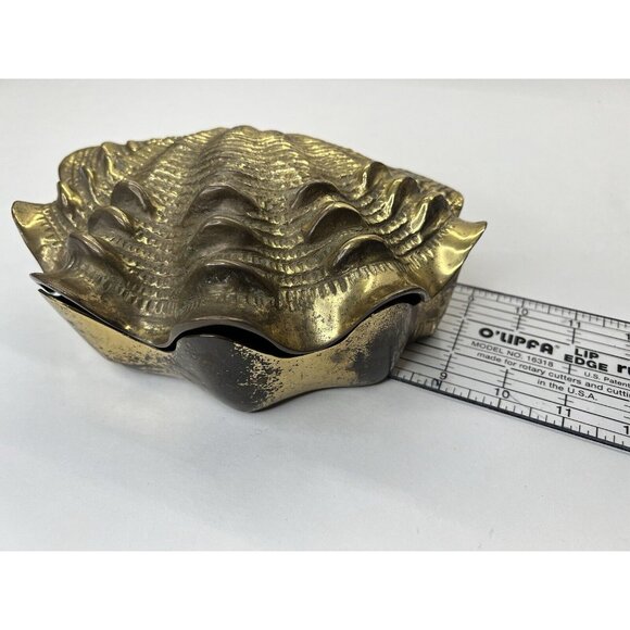 9" Vintage Large Hampton Brass Hinged Clam Shell MCM Decorative Box Keepsake Box - Picture 9 of 13
